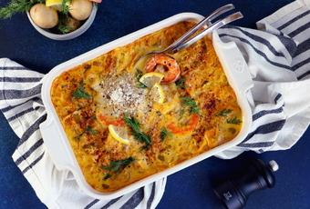 Gratin de poissons et fruits de mer et sa sauce safranée