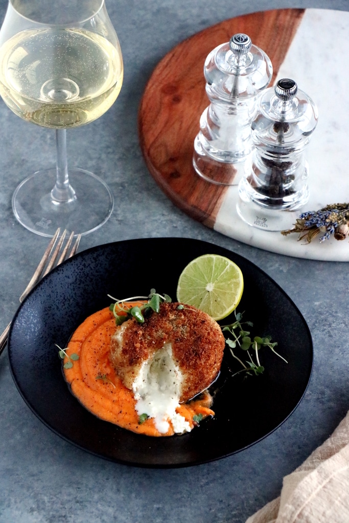 Croquettes de chèvre aux noisettes, mousseline de carottes à l’orange