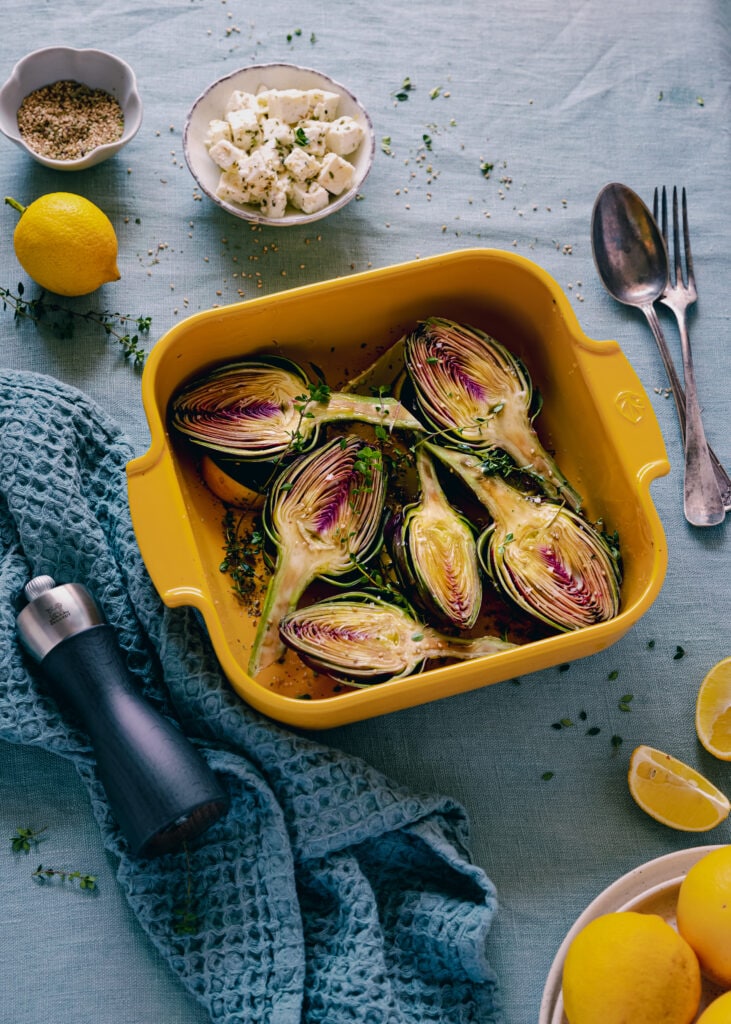 Artisjokken uit de oven met feta en verse tijm