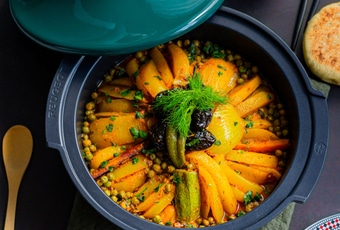 Tajine végétarien de légumes aux pruneaux